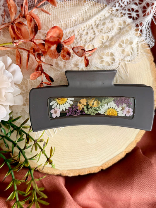 Blooming Garden Clip